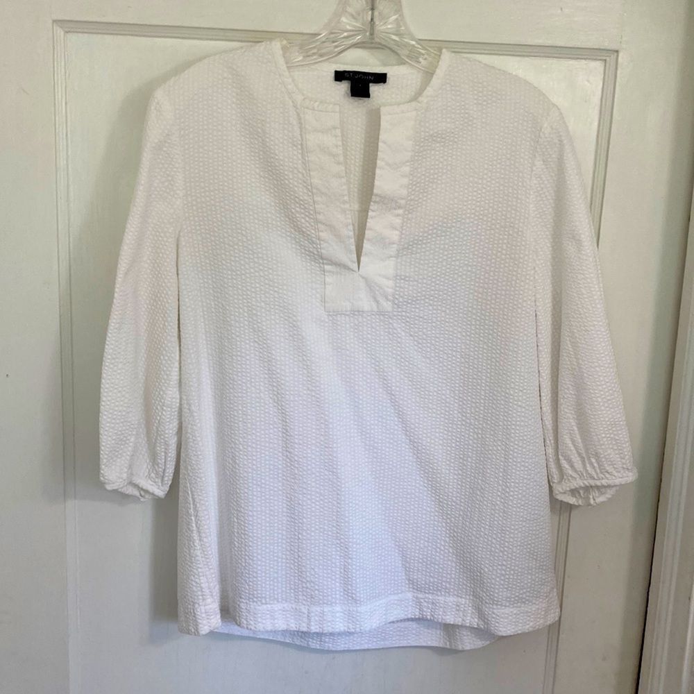 ST. JOHN  White 3/4 Sleeves V Neck Top Size P